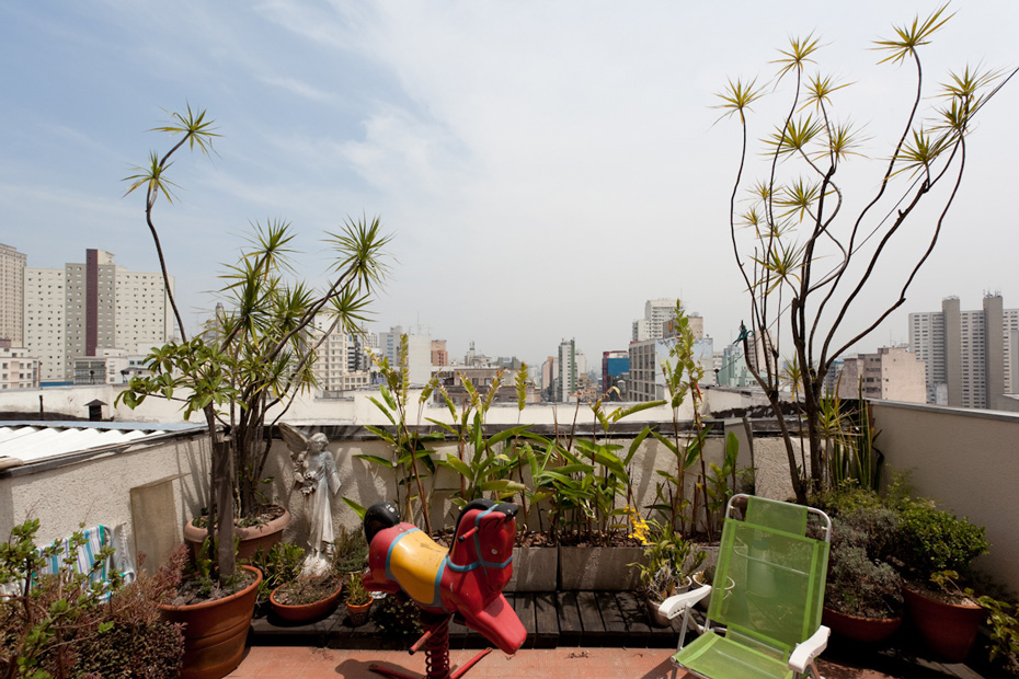 Freunde von Freunden — Felipe Morozini — Artist, Apartment, São Paulo — http://www.freundevonfreunden.com/interviews/felipe-morozini/