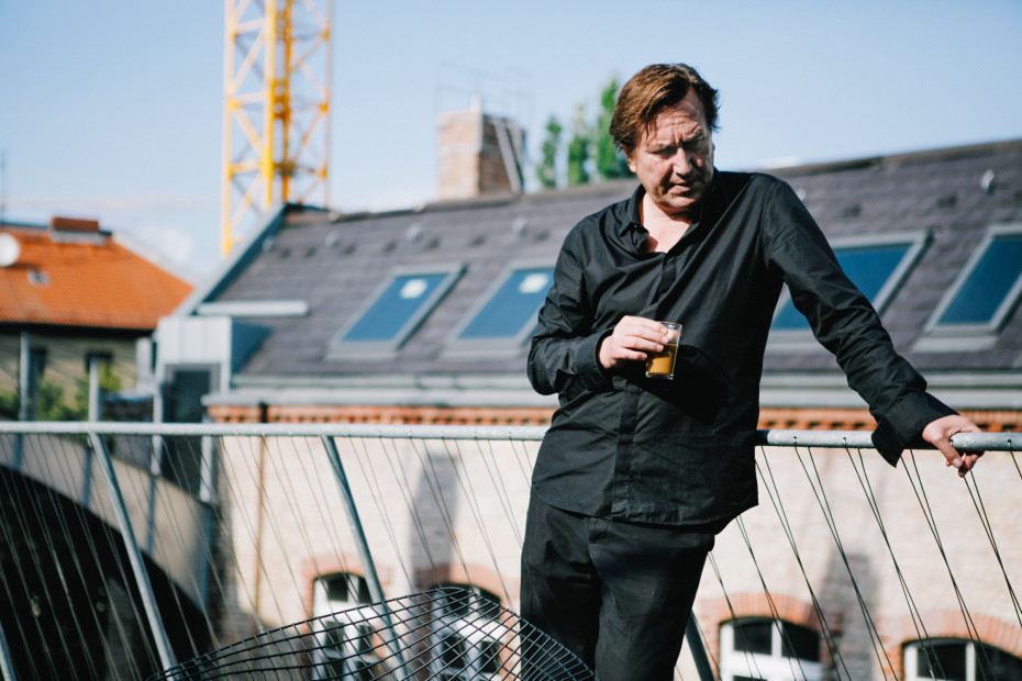 Freunde von Freunden — Arno Brandlhuber — Architect, Apartment & Office, Mitte, Berlin — https://www.freundevonfreunden.com/de/interviews/arno-brandlhuber/