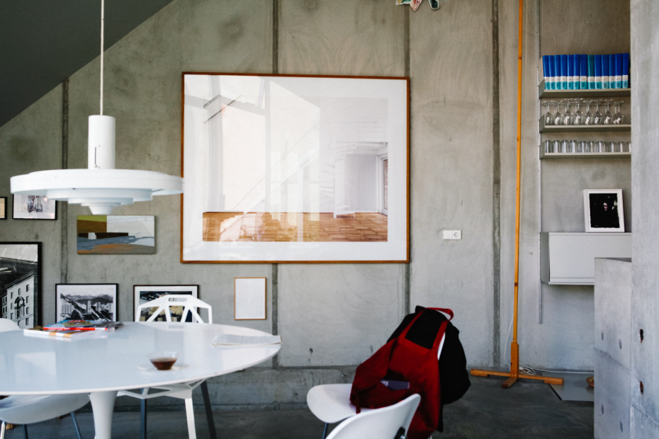 Freunde von Freunden — Arno Brandlhuber — Architect, Apartment & Office, Mitte, Berlin — https://www.freundevonfreunden.com/de/interviews/arno-brandlhuber/