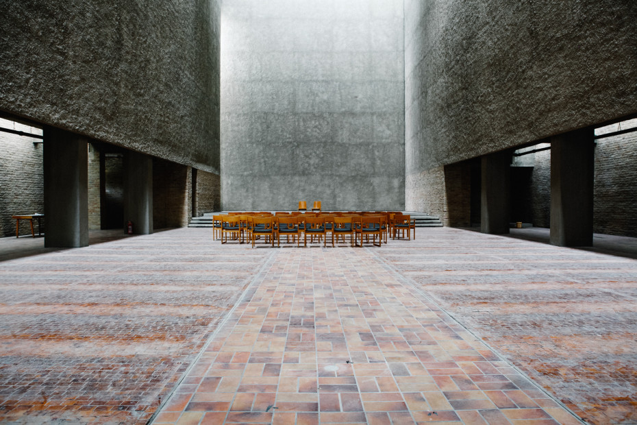 Freunde von Freunden — Arno Brandlhuber — Architect, Apartment & Office, Mitte, Berlin — https://www.freundevonfreunden.com/de/interviews/arno-brandlhuber/