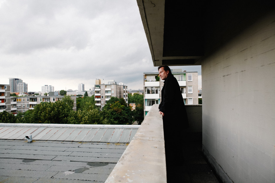 Freunde von Freunden — Arno Brandlhuber — Architect, Apartment & Office, Mitte, Berlin — https://www.freundevonfreunden.com/de/interviews/arno-brandlhuber/